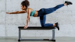 6 Simple Yoga Poses to Burn Calories and Tone Your Core